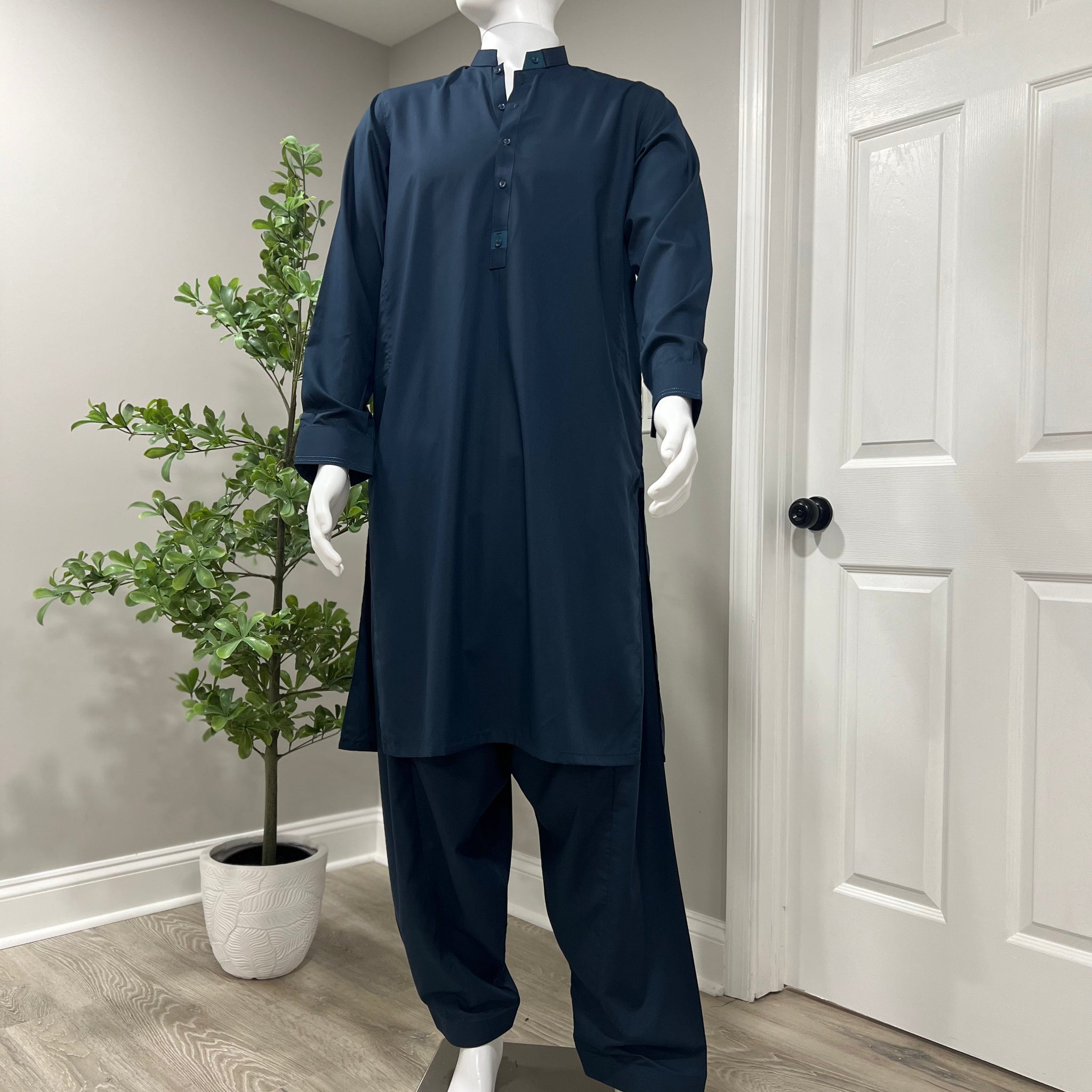 Baariq Metal Green Suits